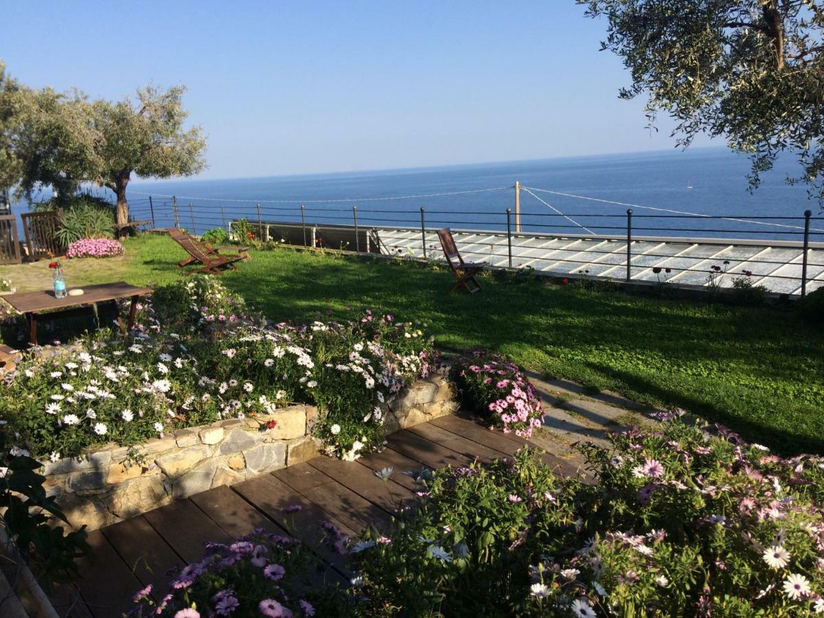 Creuza De Ma Hotel Santo Stefano al Mare Exterior photo